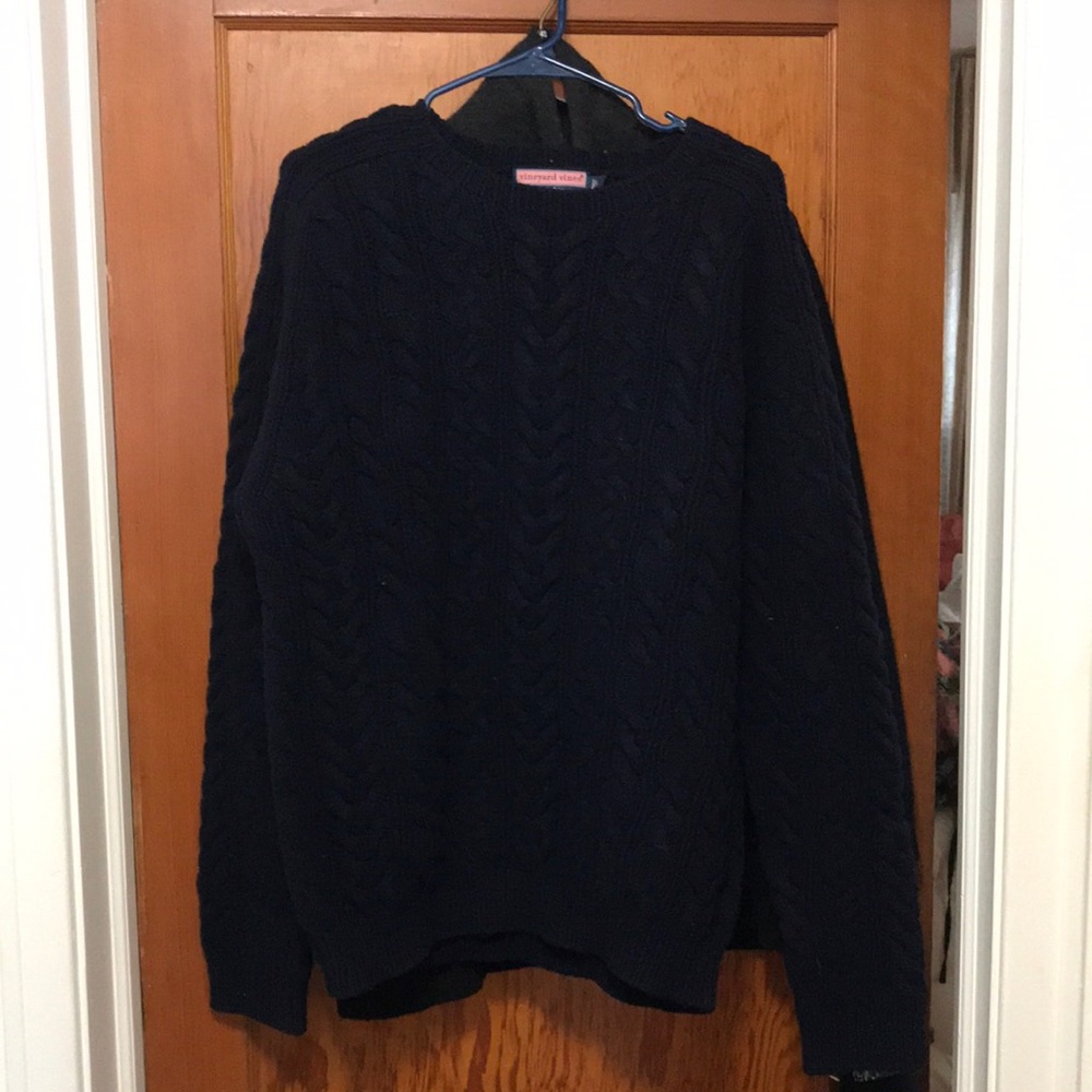 Vineyard vines hand knit sweater lambs wool Large
